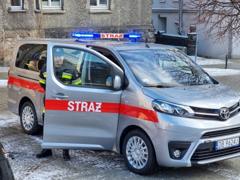 Wałbrzych: Nowe samochody dla straży pożarnej kupione w ramach budżetu obywatelskiego - 3