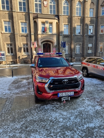 Wałbrzych: Nowe samochody dla straży pożarnej kupione w ramach budżetu obywatelskiego