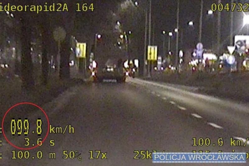 Wrocław: Jechał prawie 100 km/h autobusem pełnym ludzi - fot. Policja Wrocław