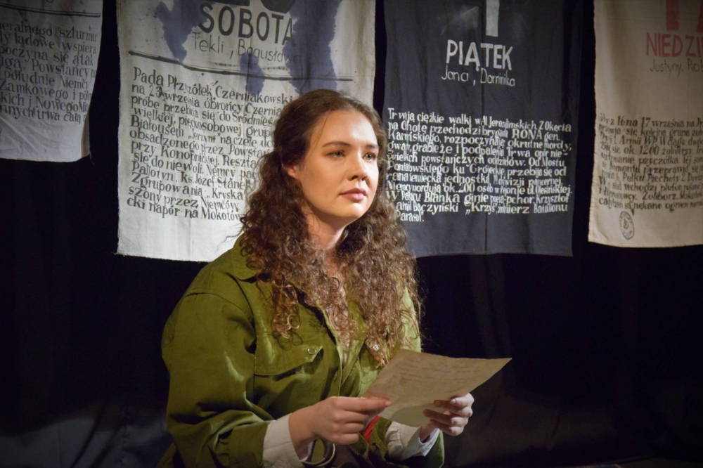 „A ponad ziemią z kulami latały brylanty. Rzecz o Krzysztofie Kamilu Baczyńskim.” Wyjątkowy spektakl w Studiu Słuchowiskowym Radia Wrocław – fot. Piotr Czyszkowski