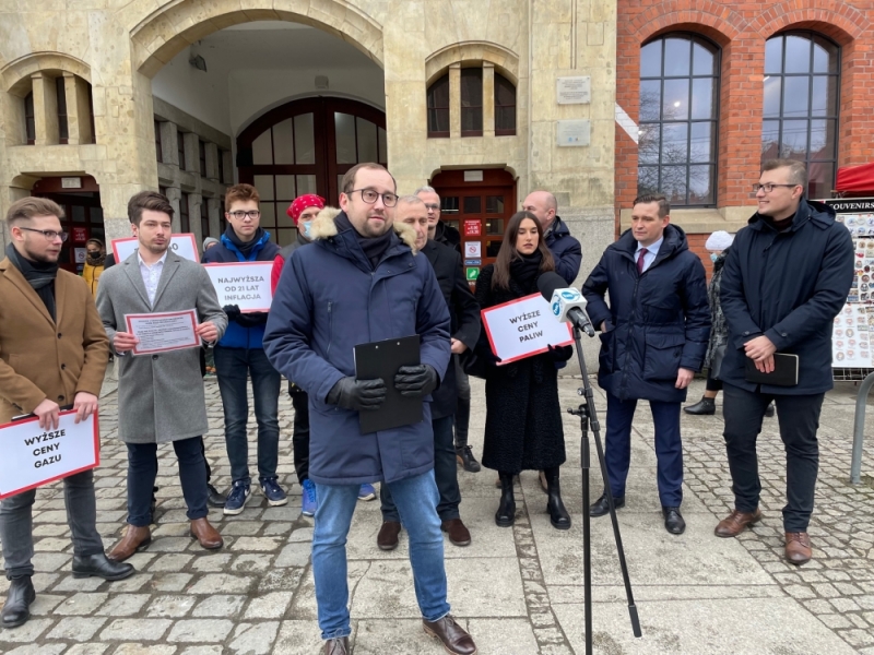 PO: Polski Ład uderza najbardziej w przedsiębiorców - fot. Malwina Gadawa