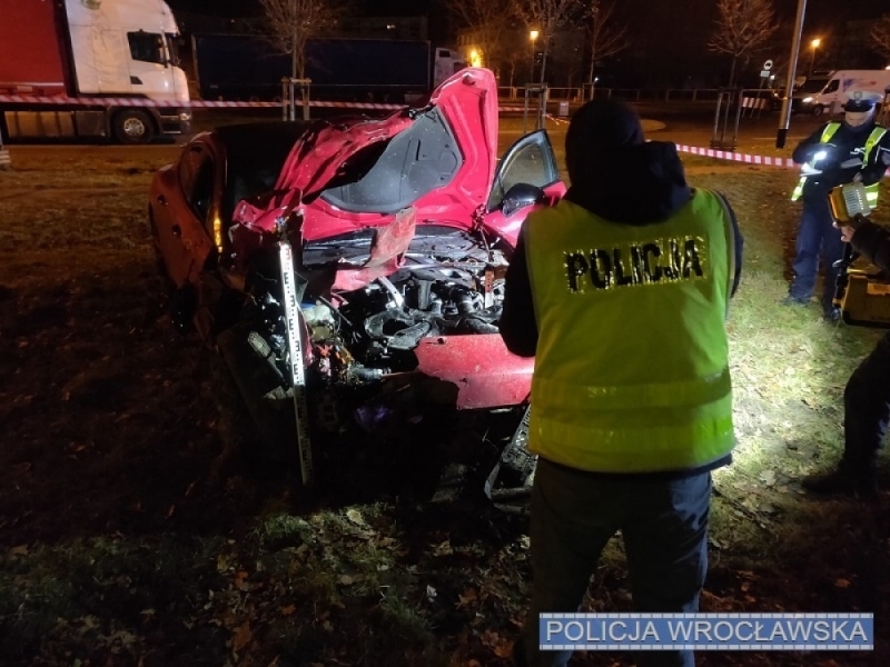 Wrocławska policja wciąż szuka sprawcy śmiertelnego wypadku  - fot. Policja