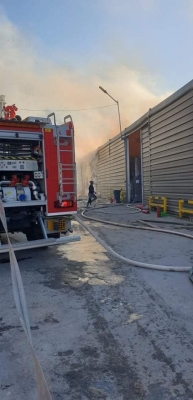 Niebezpieczny pożar w Ścinawie - strażacy bronią sąsiednich budynków [ZDJĘCIA] - 5
