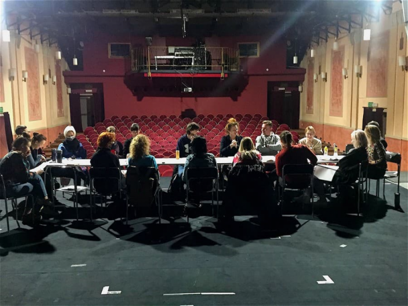 Opowieść z wielkich bloków we Wrocławskim Teatrze lalek - Fot Wrocławski Teatr Lalek