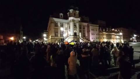 Dolnoślązacy solidaryzują się z Ukrainą - wiece we Wrocławiu i Legnicy [ZDJĘCIA] - 2