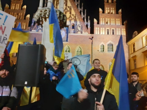Dolnoślązacy solidaryzują się z Ukrainą - wiece we Wrocławiu i Legnicy [ZDJĘCIA] - 0