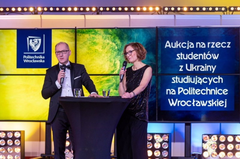 Wrocław: Zamiast balu, aukcja. Ponad 275 tys. złotych trafi do ukraińskich studentów PWr  - fot. PWr