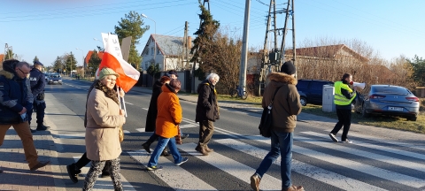 Czernica przyłącza się do protestów przeciw Kolei Dużych Prędkości [ZDJĘCIA] - 9