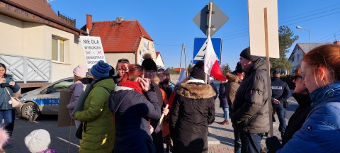 Czernica przyłącza się do protestów przeciw Kolei Dużych Prędkości [ZDJĘCIA] - 0