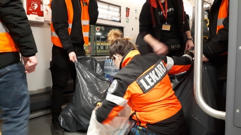 Kolejny pociąg humanitarny do Przemyśla. Wrócił z kilkuset uchodźcami [AKTUALIZACJA, FOTO] - 2