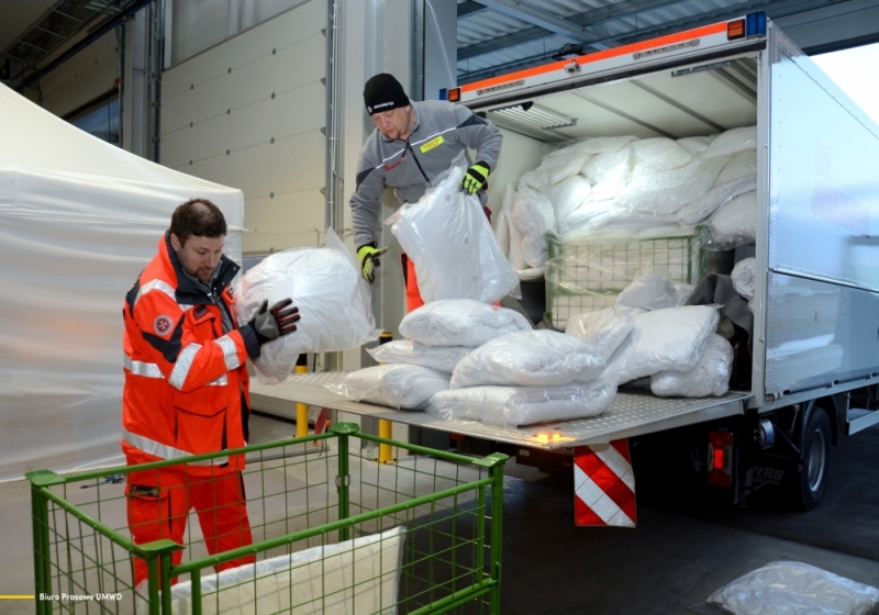 Samorząd województwa utworzył HUB pomocy humanitarnej - fot. UMWD