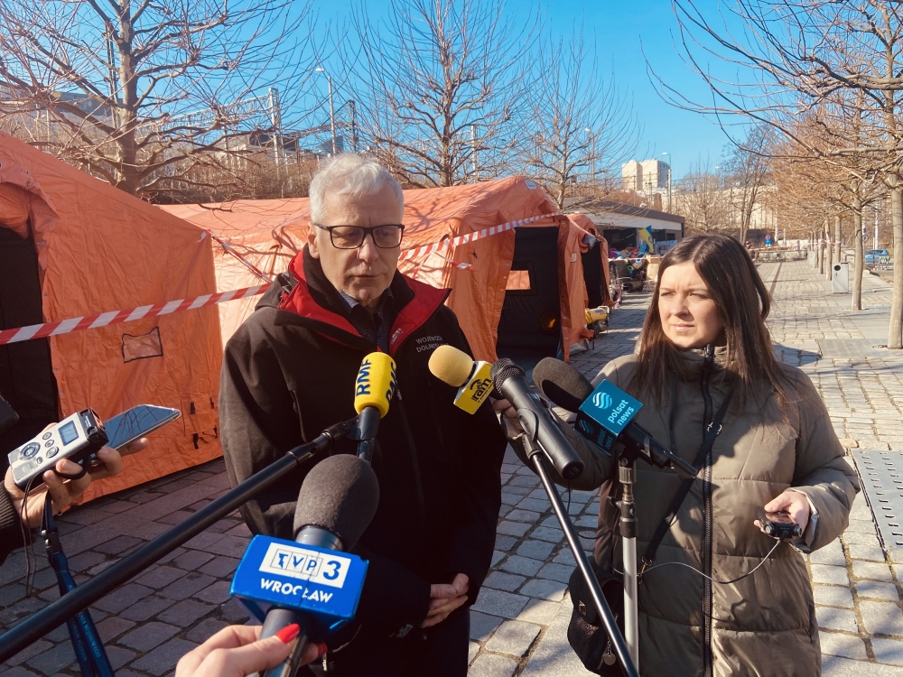 Wojewoda: Sytuacja na wrocławskim Dworcu Głównym opanowana - fot. Martyna Czerwińska