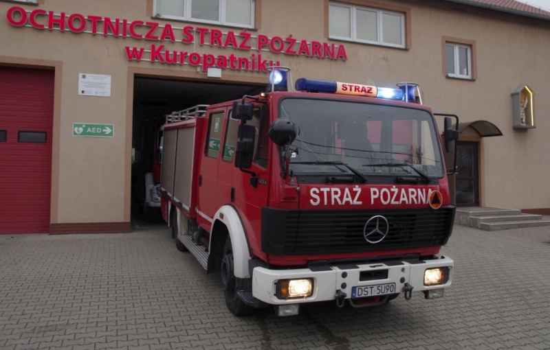 Przekazali wóz gaśniczy ukraińskim strażakom - fot. Gmina Strzelin