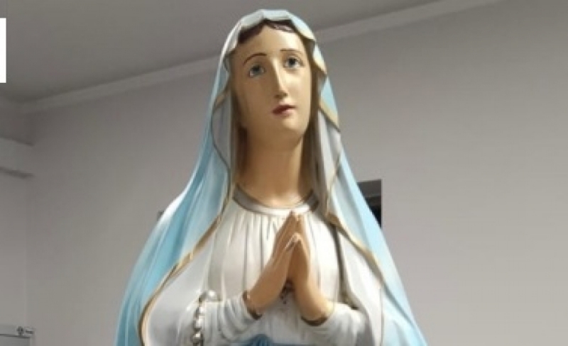 Chciał sprzedać figurkę Matki Boskiej, którą wcześniej ukradł z cmentarza - Fot: dolnośląska policja