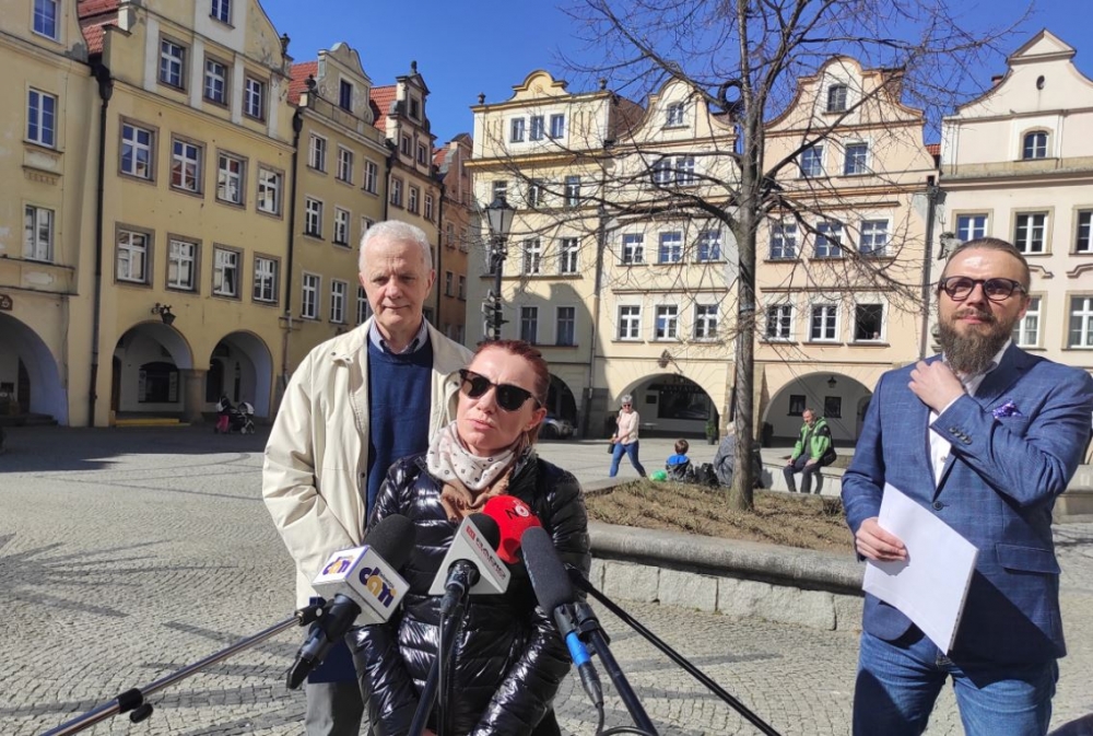 Jelenia Góra: Opozycyjni radni PiS z apelem do prezydenta - fot. Piotr Słowiński