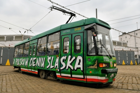 Kibice Śląska Wrocław pomalowali jeden z miejskich tramwajów  - 1