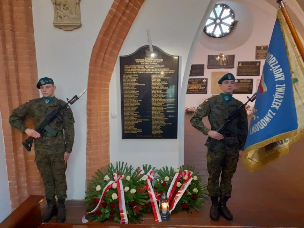 Obchody 12. rocznicy katastrofy smoleńskiej we Wrocławiu - fot. Elżbieta Osowicz
