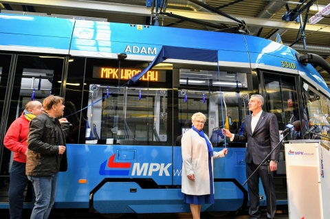 Tramwaj im. Adama Wójcika już wkrótce wyruszy na wrocławskie ulice - 5