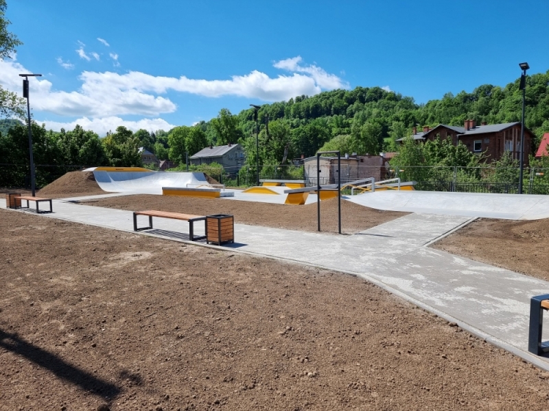 Skatepark w Walimiu gotowy. 1 czerwca otwarcie – fot. B. Szarafin