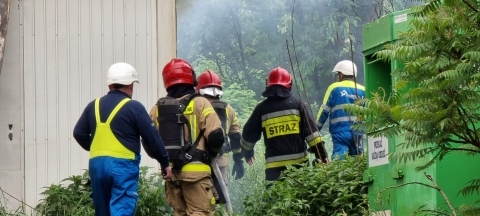 Płoną kontenery przy ul. Bajana - 1 osoba poszkodowana [DUŻO ZDJĘĆ] - 5