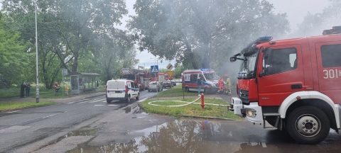 Płoną kontenery przy ul. Bajana - 1 osoba poszkodowana [DUŻO ZDJĘĆ] - 13