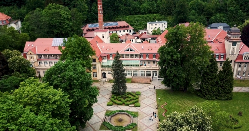 Uzdrowiska Kłodzkie rozpoczęły modernizację dwóch zabytkowych obiektów sanatoryjnych za ponad 13 mln złotych - fot. Jarosław Wrona