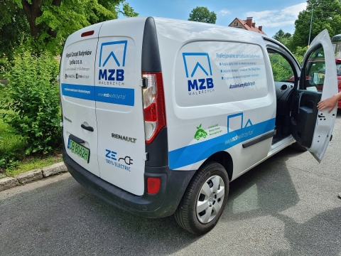 Wałbrzych stawia na elektryki - Straż Miejska z nowym, ekologicznym pojazdem - 2