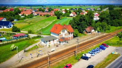 Zapomniana stacja kolejowa w Dąbrowie Oleśnickiej