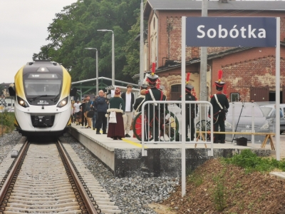 Pierwszy przejazd pociągu na linii Sobótka-Wrocław [ZDJĘCIA, FILM]