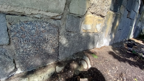 Mur z nagrobków. Historyczny depozyt dla przyszłych pokoleń, czy wstydliwa historia miasta? - 3