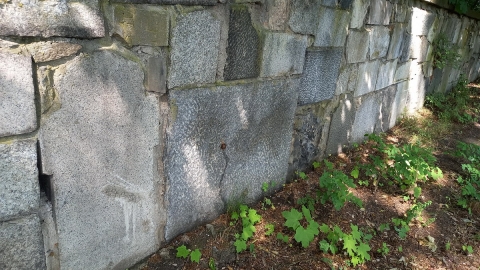 Mur z nagrobków. Historyczny depozyt dla przyszłych pokoleń, czy wstydliwa historia miasta? - 6