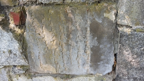 Mur z nagrobków. Historyczny depozyt dla przyszłych pokoleń, czy wstydliwa historia miasta? - 12