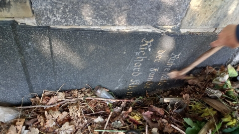 Mur z nagrobków. Historyczny depozyt dla przyszłych pokoleń, czy wstydliwa historia miasta? - 14