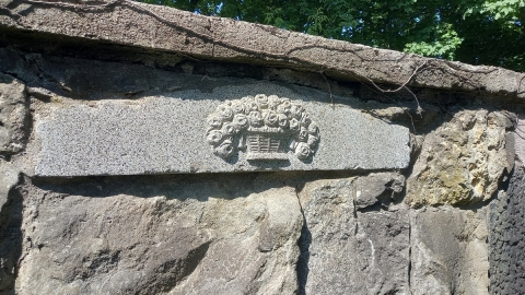 Mur z nagrobków. Historyczny depozyt dla przyszłych pokoleń, czy wstydliwa historia miasta? - 19