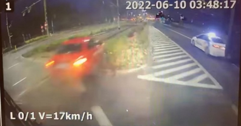 Apel MPK przyniósł skutek - sprawca wypadku zatrzymany. Trwają poszukiwania pasażera, który groził przechodniom - fot. MPK Wrocław
