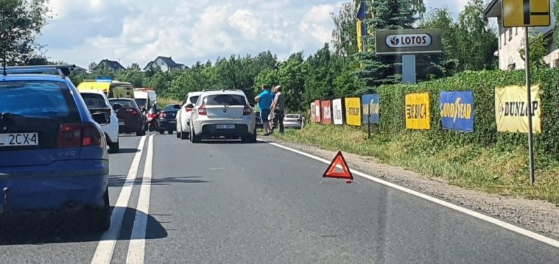 Wypadek czterech aut w Nowej Rudzie [ZDJĘCIA] - fot. Jarosław Wrona