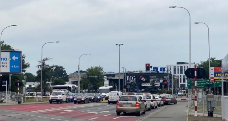 Będzie dodatkowa sygnalizacja na ulicy Zwycięskiej we Wrocławiu - fot. Jakub Dworzecki