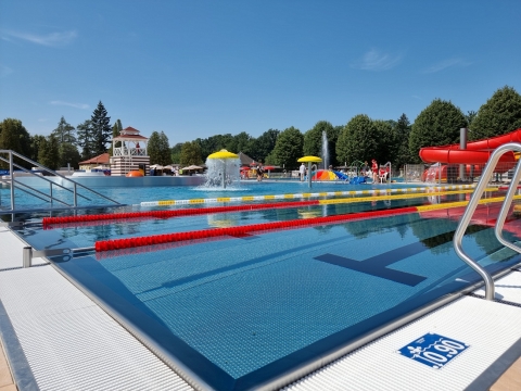 Świdnica: Otwarto basen letni [ZOBACZ] - 14