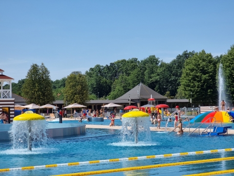 Świdnica: Otwarto basen letni [ZOBACZ] - 16