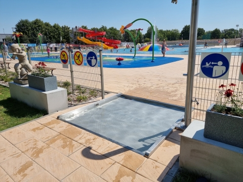Świdnica: Otwarto basen letni [ZOBACZ] - 18