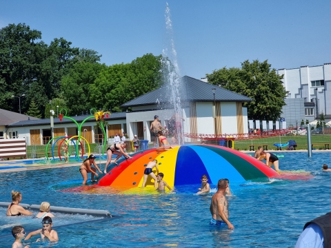 Świdnica: Otwarto basen letni [ZOBACZ] - 22