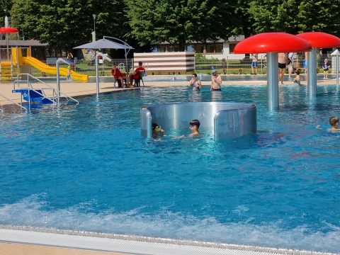 Świdnica: Otwarto basen letni [ZOBACZ] - 24