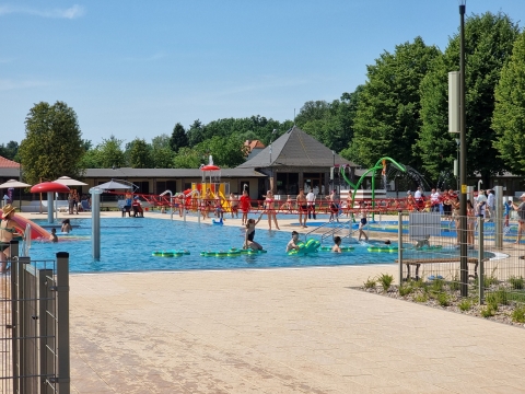 Świdnica: Otwarto basen letni [ZOBACZ] - 23