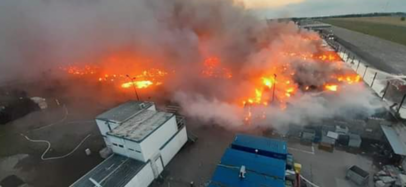Ogromny pożar koło Bolesławca. Trwa dogaszanie - fot. Facebook PSP