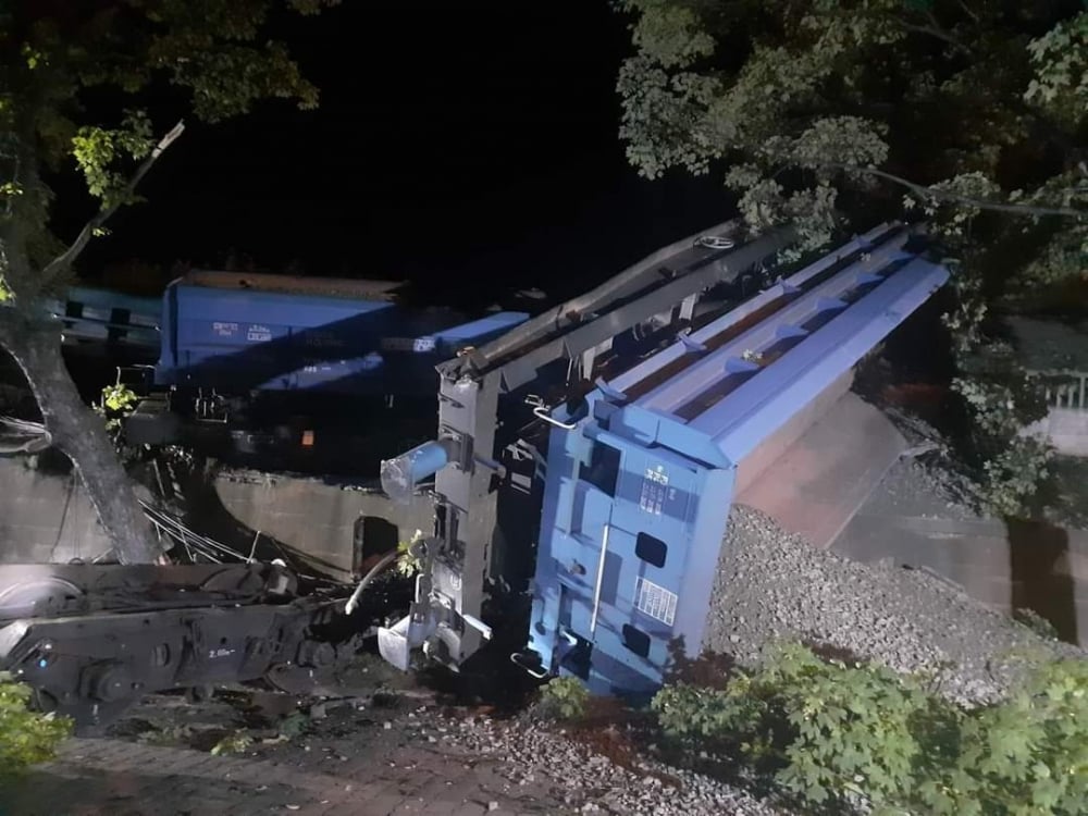Wykoleił się pociąg towarowy. Są opóźnienia na kolei - fot. Maciej Jagodziński
