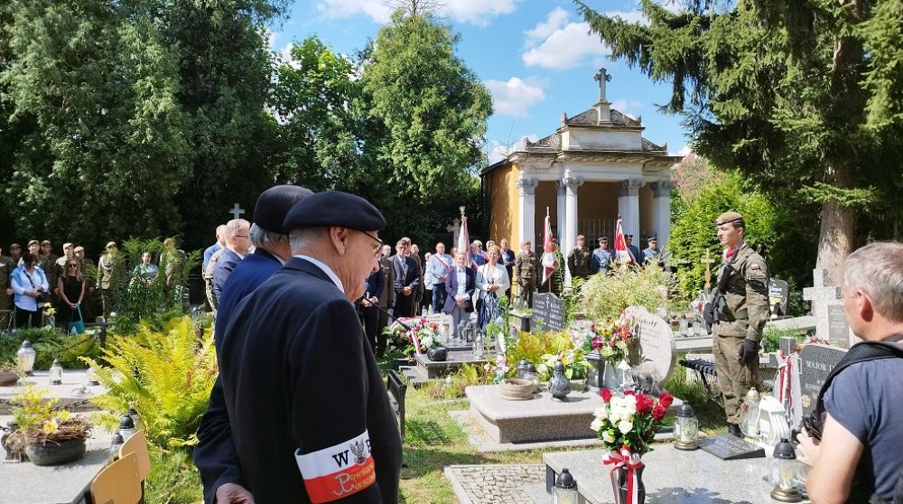W Cieplicach pamiętają o bohaterach – fot. Piotr Słowiński