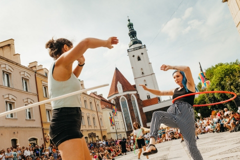 Niezły cyrk! W Oleśnicy weekend z kuglarzami, klownami i akrobatami - 4