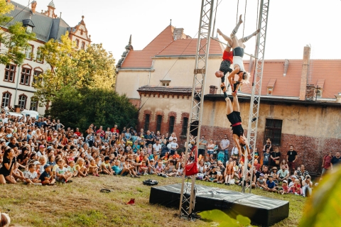 Niezły cyrk! W Oleśnicy weekend z kuglarzami, klownami i akrobatami - 6