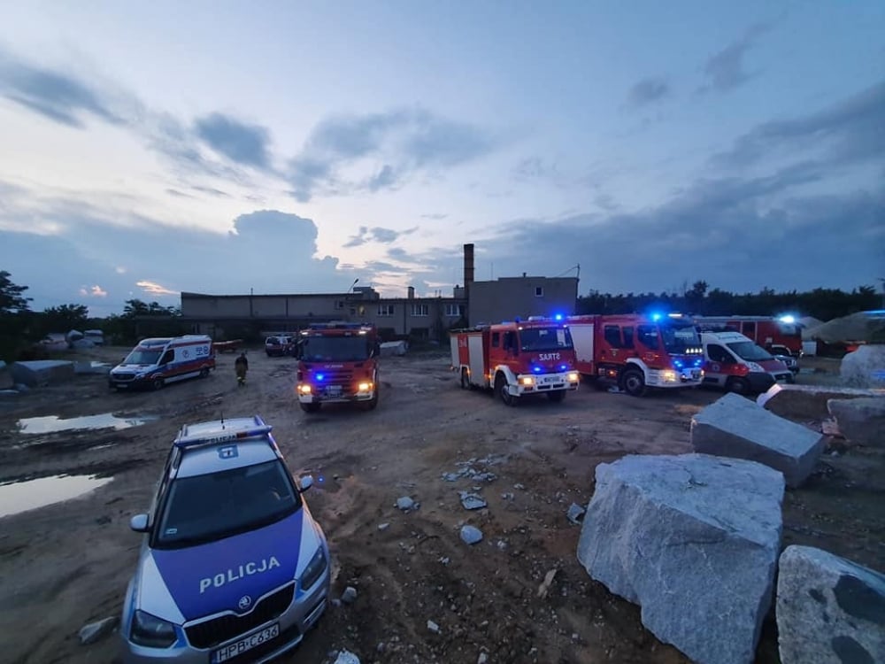 Kolejna ofiara kamieniołomów w Sobótce? Trwają poszukiwania 37-latka - fot: OSP Sobótka Zachodnia