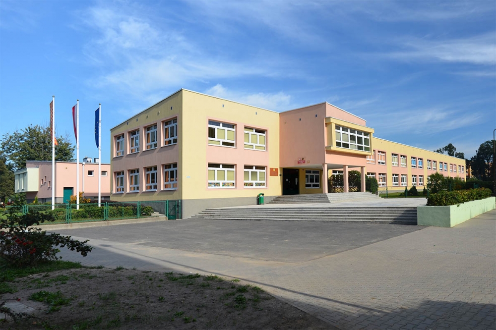 Dyrektor Salezjańskiej Szkoły Podstawowej w Lubinie oskarżony o posiadanie dziecięcej pornografii - fot. s_mile/fotopolska.eu (CC-BY-SA 3.0)